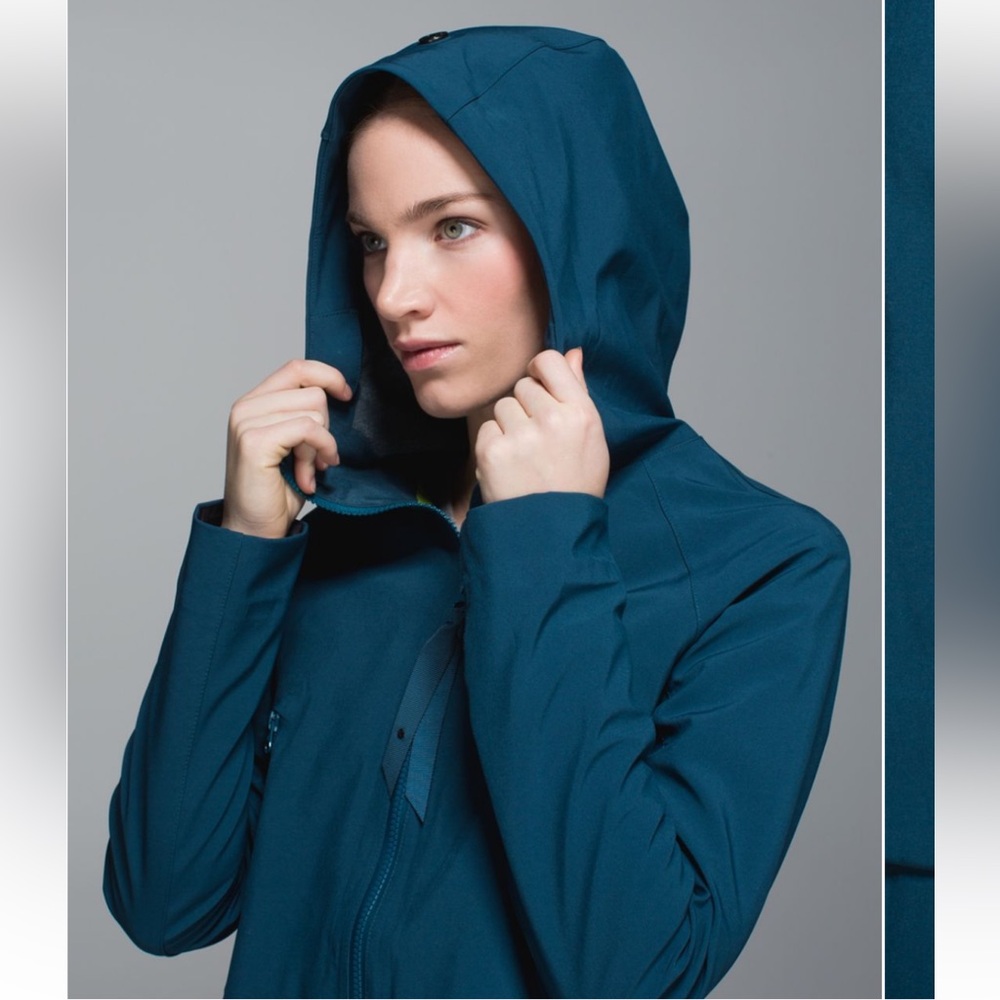 LULULEMON Rain Or Shine Interchangeable Hooded Jacket - Alberta Lake - Sz 12 - Picture 7 of 16